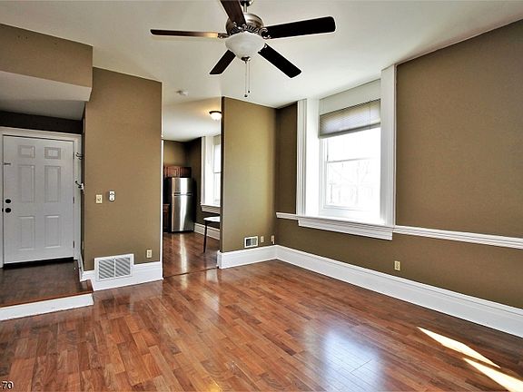 3rd image of 15 School St #3