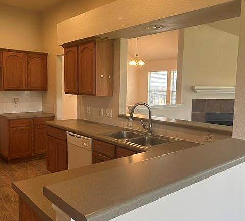 3rd image of 108 Pond Way