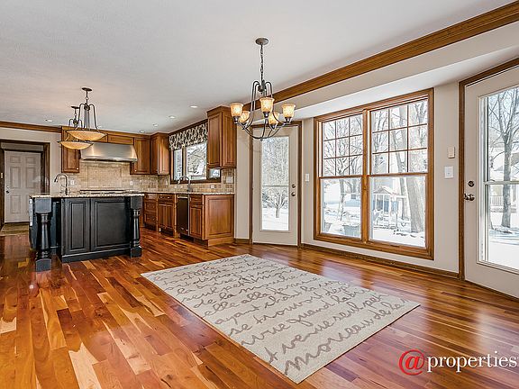 Kitchen / Breakfast Room