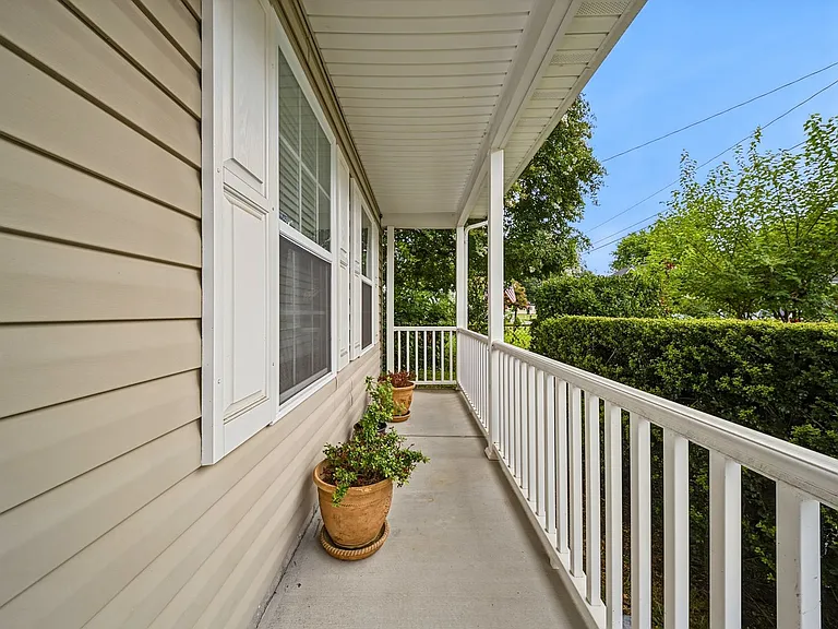 722 Dune St — Photo 5