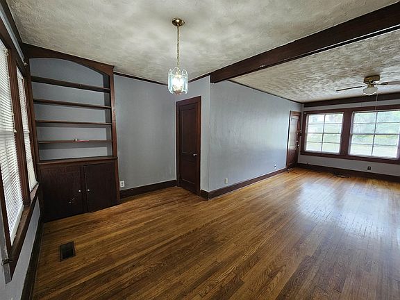 3rd image of 545 Park Ave E #2