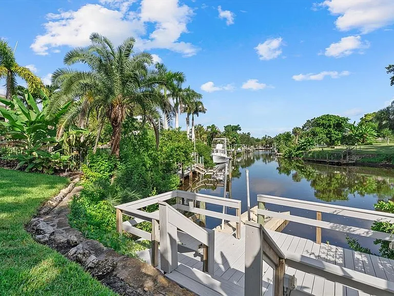 1707 Caribbean Dr — Photo 47