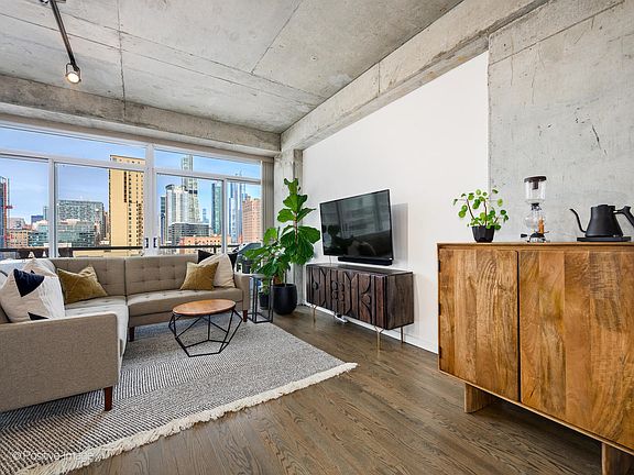 4th image of 1620 S Michigan Ave Unit 704