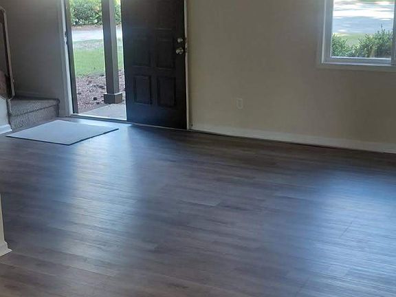 2nd image of 109 Madrid Ct