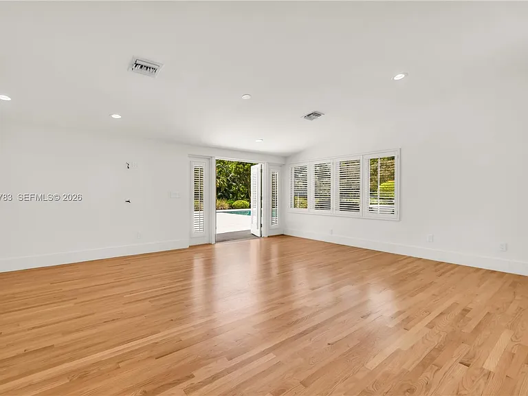 451 Ridge Rd — Photo 25