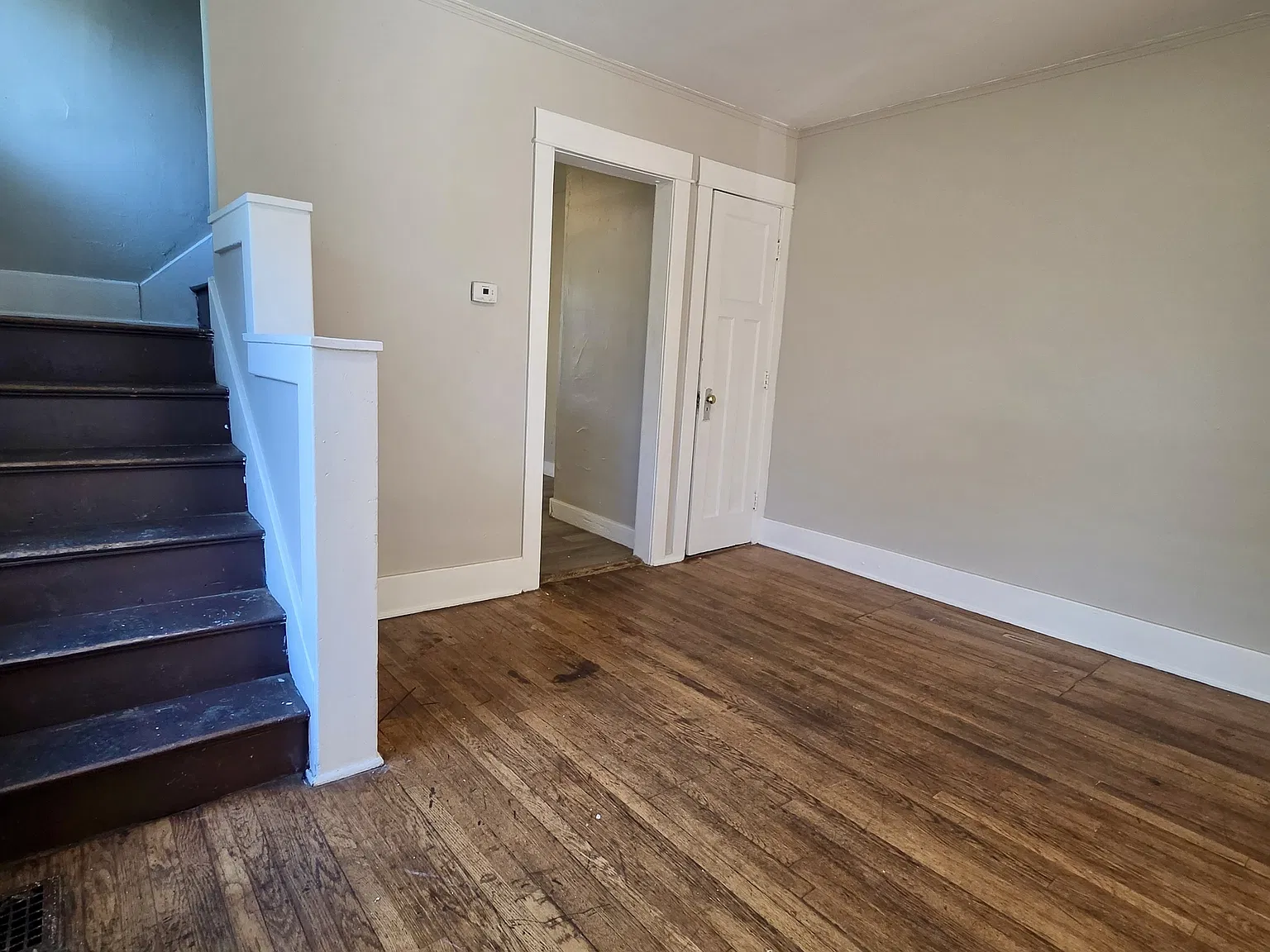85 Mary Avenue - 85 — Photo 2