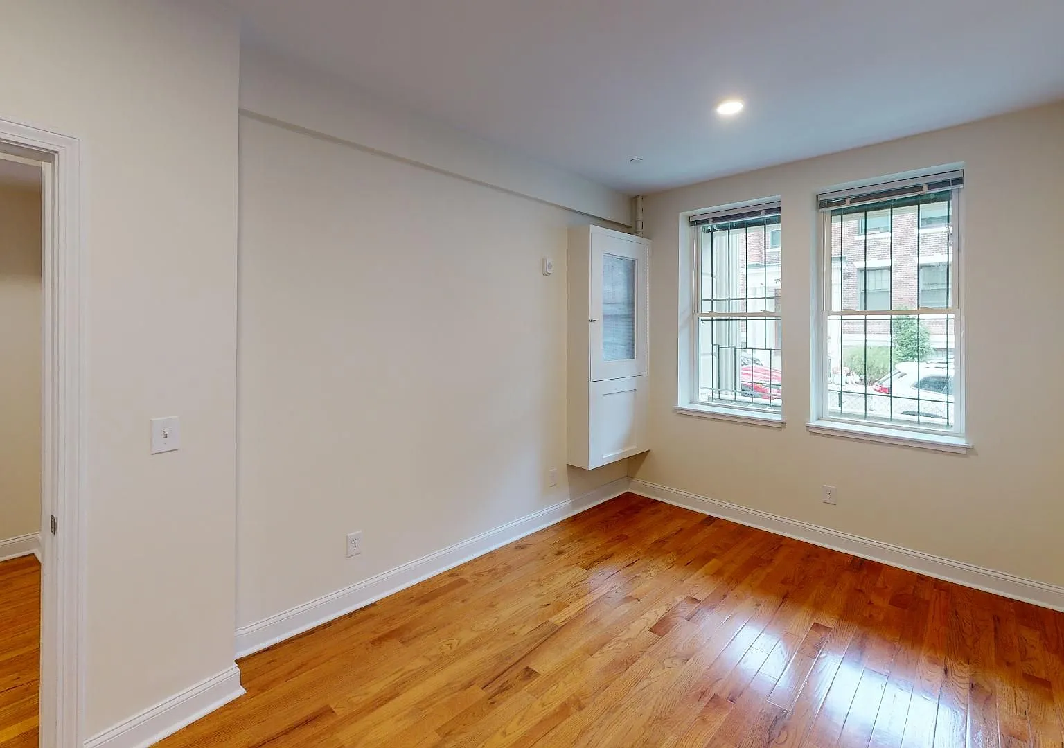 No Fee! Renovated 2BR w/balcony, heat inc near B/C/D trains. — Photo 4
