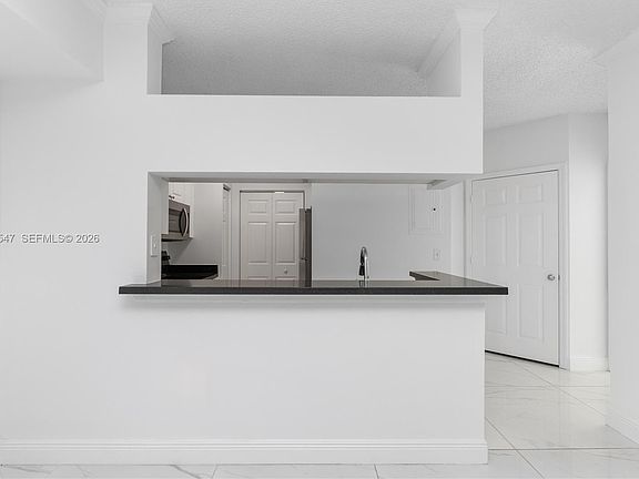 4th image of 17100 N Bay Rd APT 1210