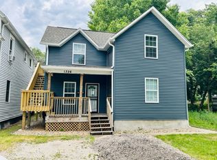 1326 N 8th St #2, Springfield, IL 62702