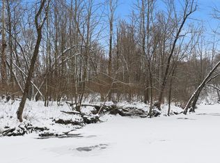 Valley Dr, Leo, IN 46765