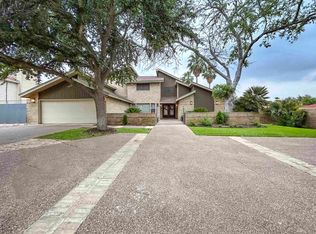 408 Manor Rd, Laredo, TX 78041