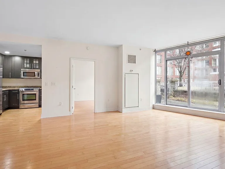 1125 Maxwell Ln #471 — Photo 5