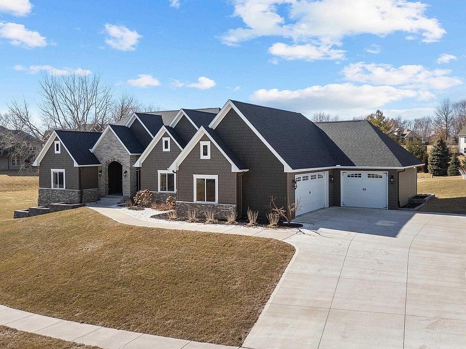 1st image of 24 Pebble Creek Cir