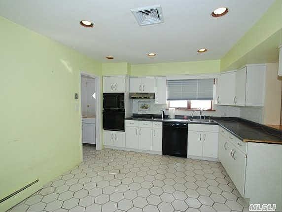 4th image of 3425 Ocean Harbor Dr