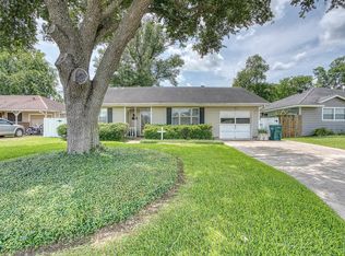 3435 Cecil Dr, Beaumont, TX 77706