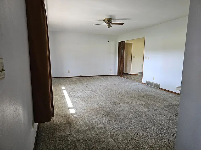 W330N9225 W Shore Dr — Photo 6