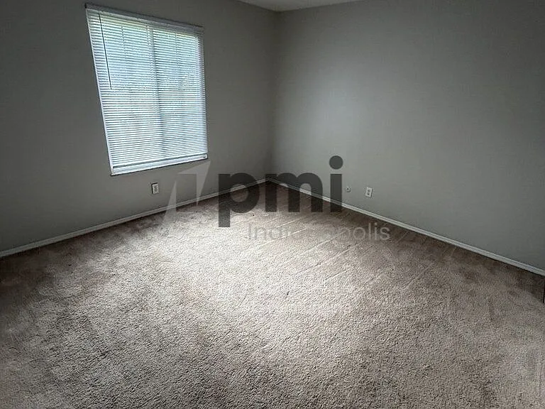 6460 Park Central Way — Photo 46