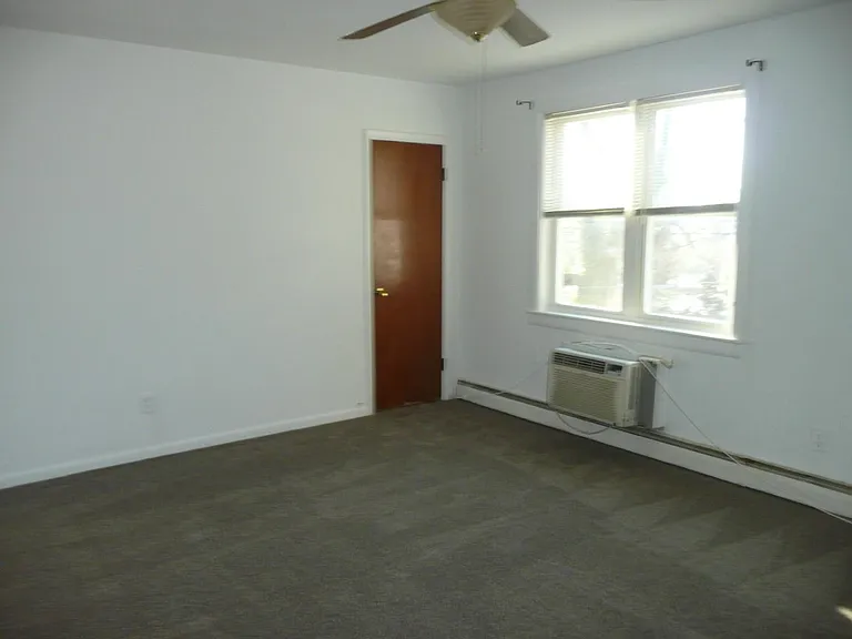 189 Madison Ave #2 — Photo 3