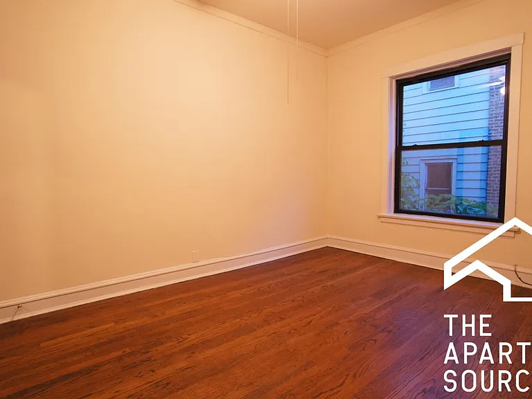 2426 N Sawyer Ave #1E — Photo 8