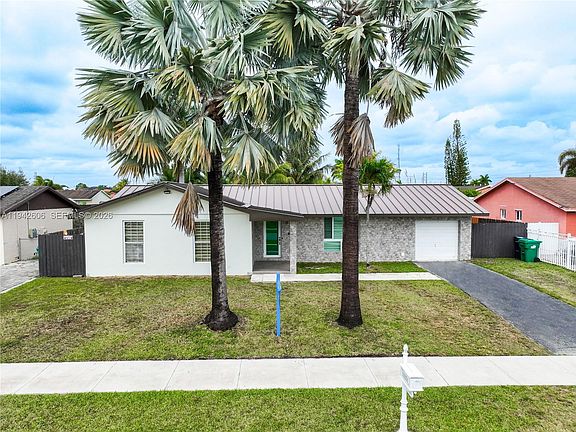 5th image of 13251 SW 254th Ter