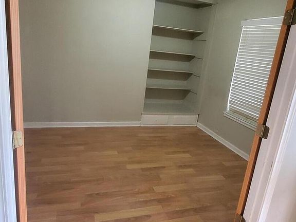 4th image of 4715 LAKEWOOD DR