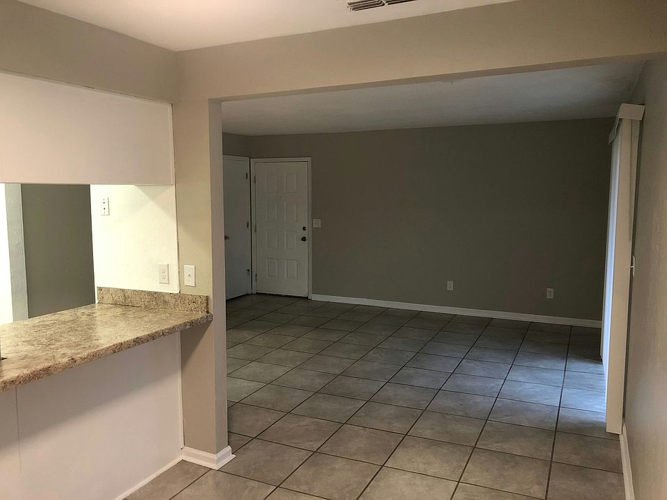 Living & Dining Area