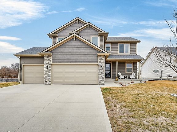 3rd image of 6510 Sunlight Dr