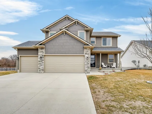 6510 Sunlight Dr, Pleasant Hill, IA 50327