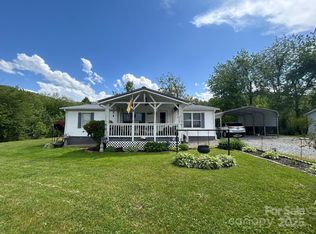 121 J F Morris Dr, Waynesville, NC 28786