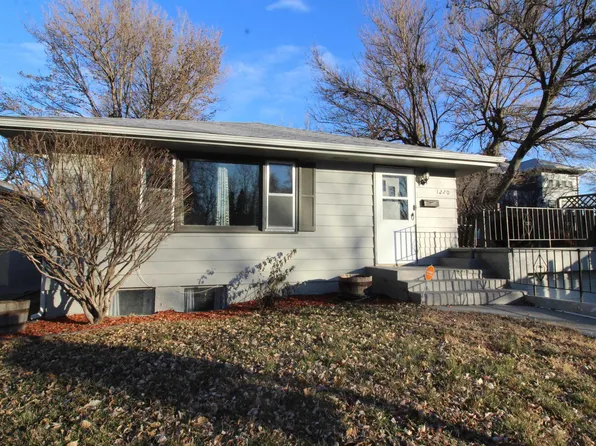 1220 W 14th St, Sioux Falls, SD 57104