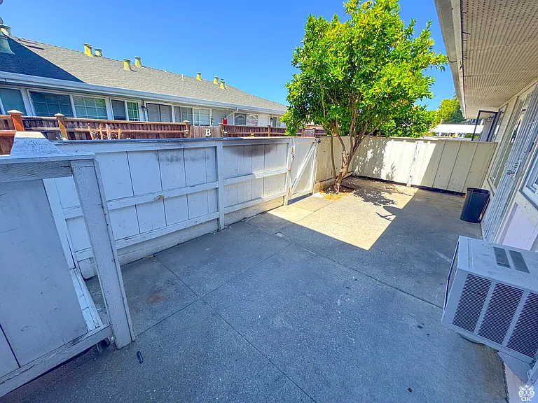 1807 El Parque Ct #B — Photo 34