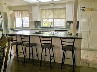 1022 Deerhaven Dr, Vista, CA 92084