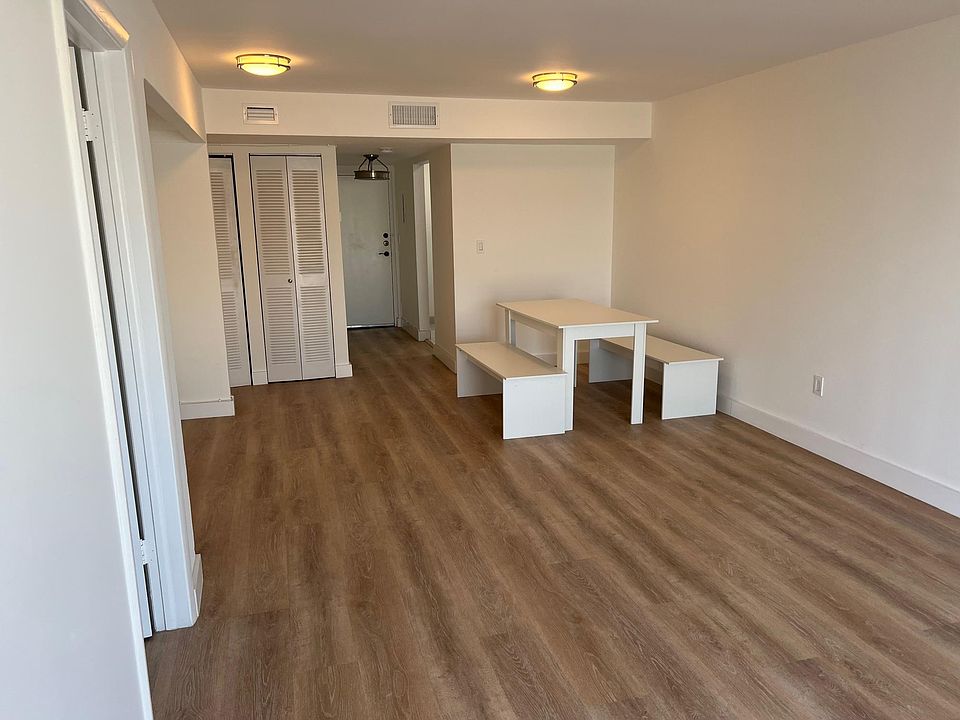 1st image of 1150 Collins Ave #U503