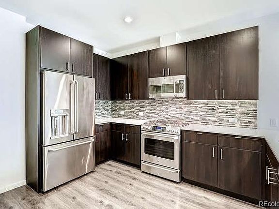 4th image of 1560 Market St APT 1008