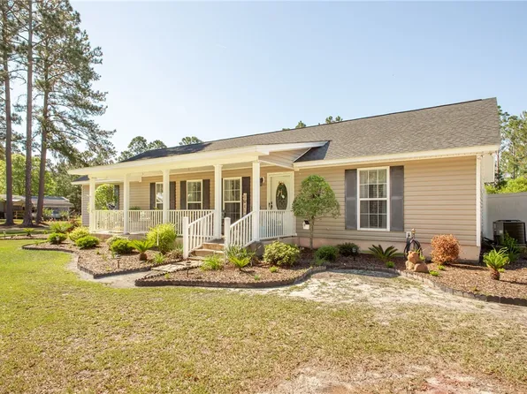 4331 Knotty Pine Ln, Waycross, GA 31503