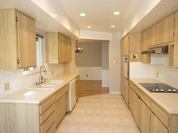 2nd image of 4723 Rosemont Ct