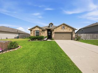 213 White Wing Ln, Sealy, TX 77474