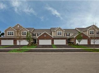 2830 Church Rd, Aurora, IL 60502