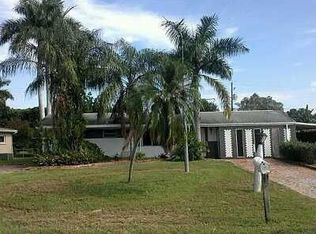 2115 Pineview Rd, Fort Myers, FL 33901