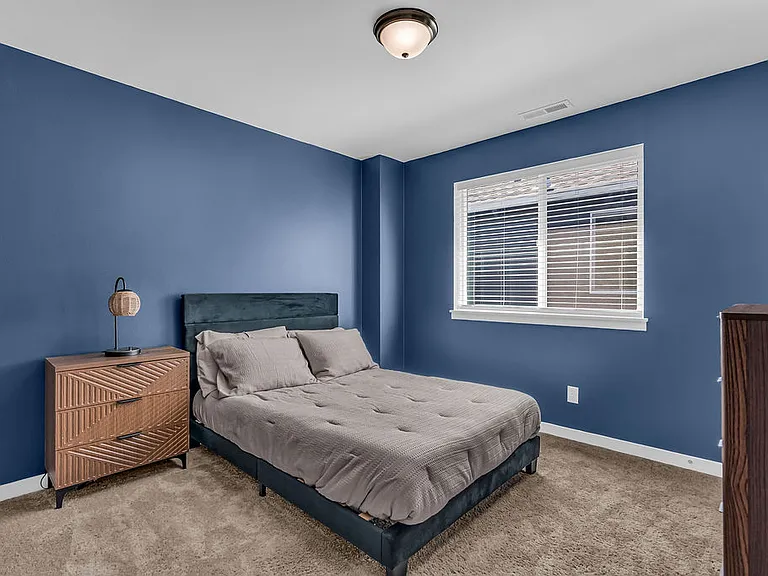 486 E London Way — Photo 21