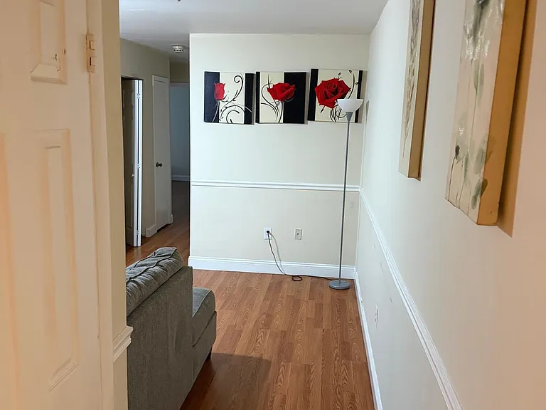 18500 Sweet Autumn Dr #101 — Photo 1