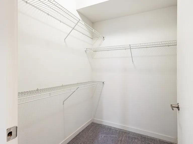 Hawks Landing Apartments — Photo 52