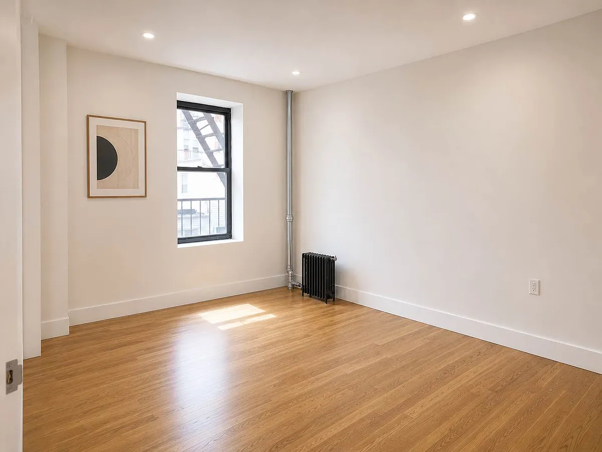 Building Photo - 367 S 5th St #1E