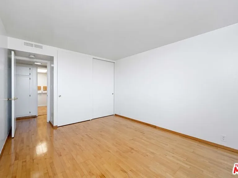 10535 Wilshire Blvd #1210 — Photo 7