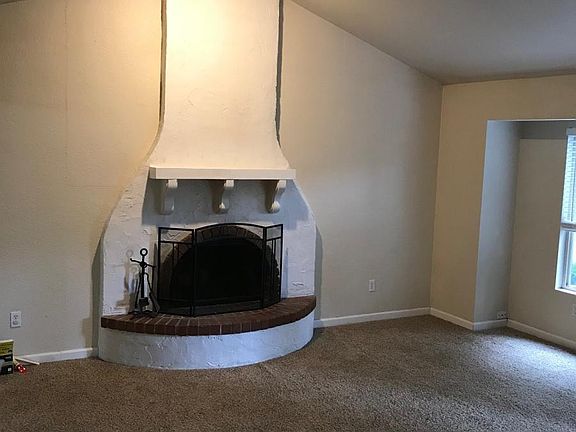 3rd image of 3818 70th Ave NW #B