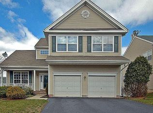 20 Kershaw Ct, Bridgewater, NJ 08807