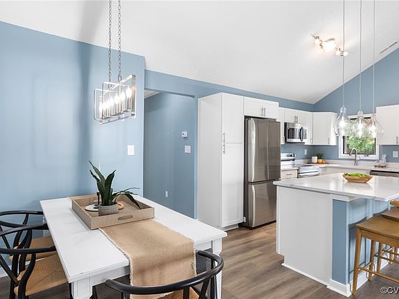3rd image of 7823 Fitzgerald Ct