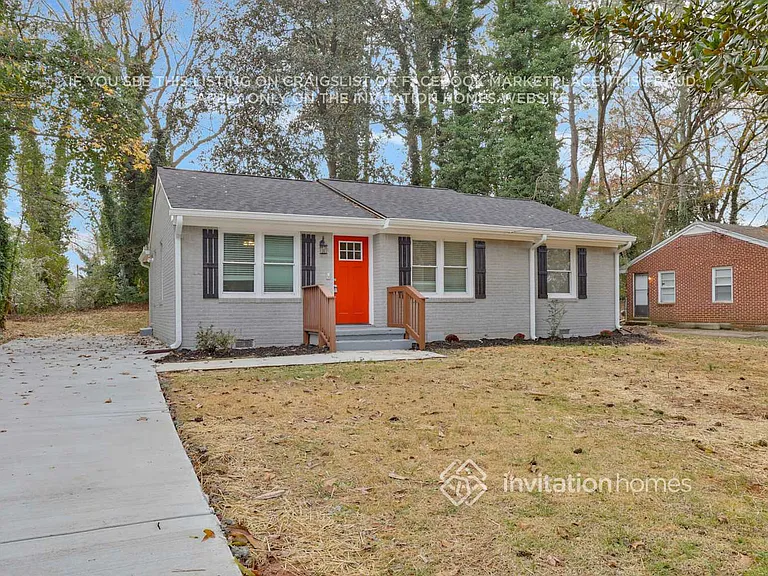 3025 Catalina Dr — Photo 2