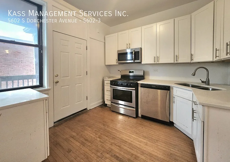 Building Photo - 5602 S Dorchester Ave #3