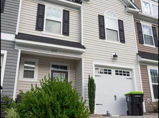 664 Revival Ln, Virginia Beach, VA 23462